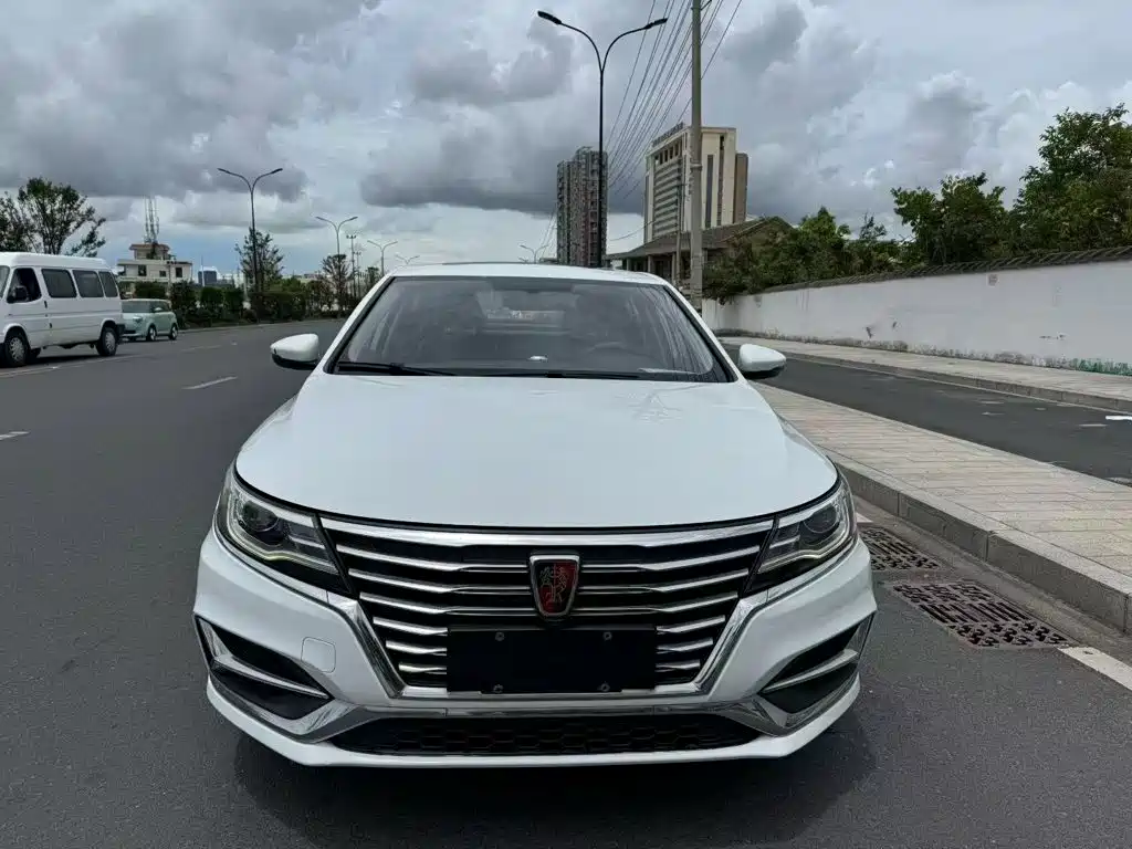 Roewe i6 2019 2020 PLUS 1.6L CVT 4G Connected Glory Flagship Edition
