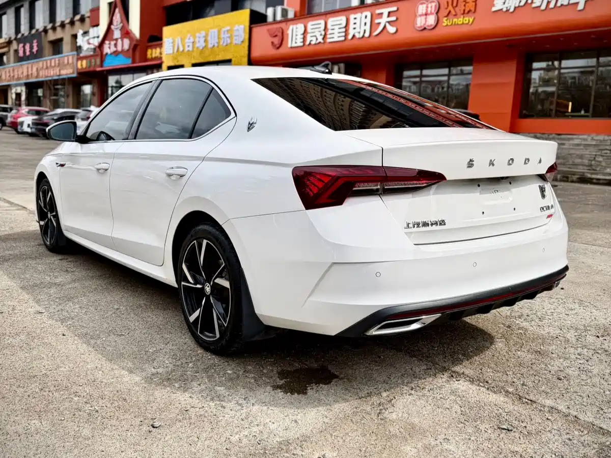 Škoda Octavia 2022 PRO TSI280 Premium Edition фото 4