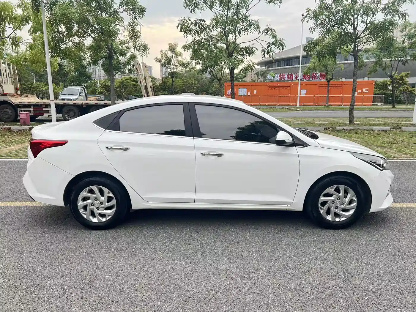 Hyundai Verna 2020 1.4L CVT GLS Cool Edition фото 8