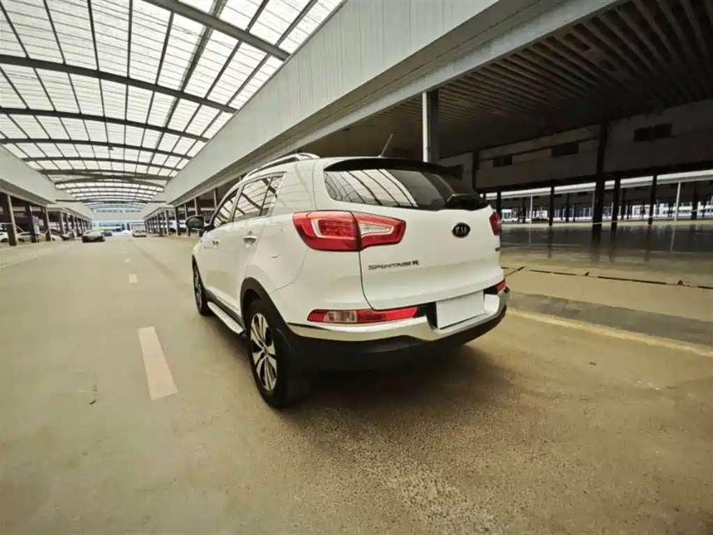 Kia Sportage 2014 2.0L Automatic 2WD DLX фото 7
