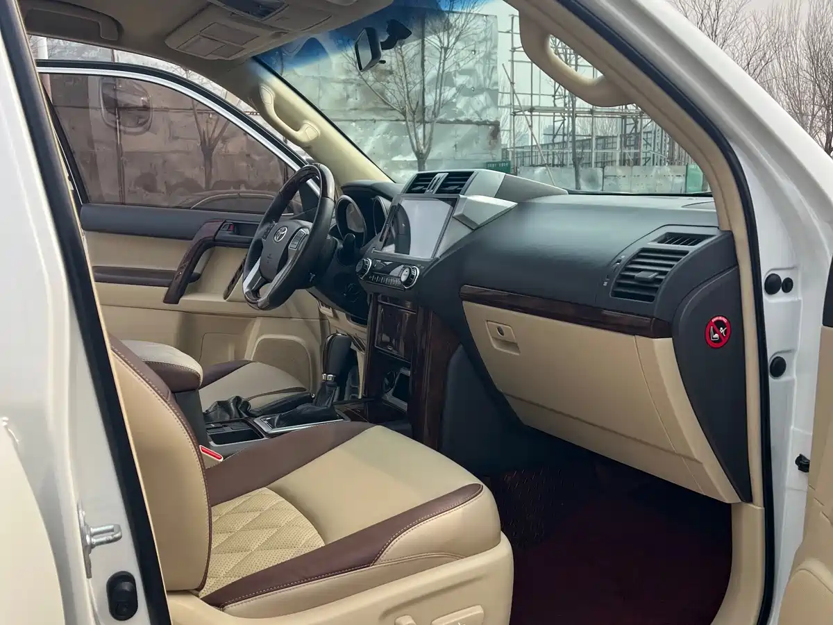 Toyota Prado (Import) 2014 2.7L Automatic Luxury фото 7