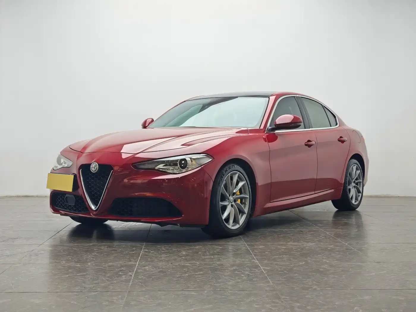 Alfa Romeo Giulia 2019 2017 2.0T 280HP Luxury Edition