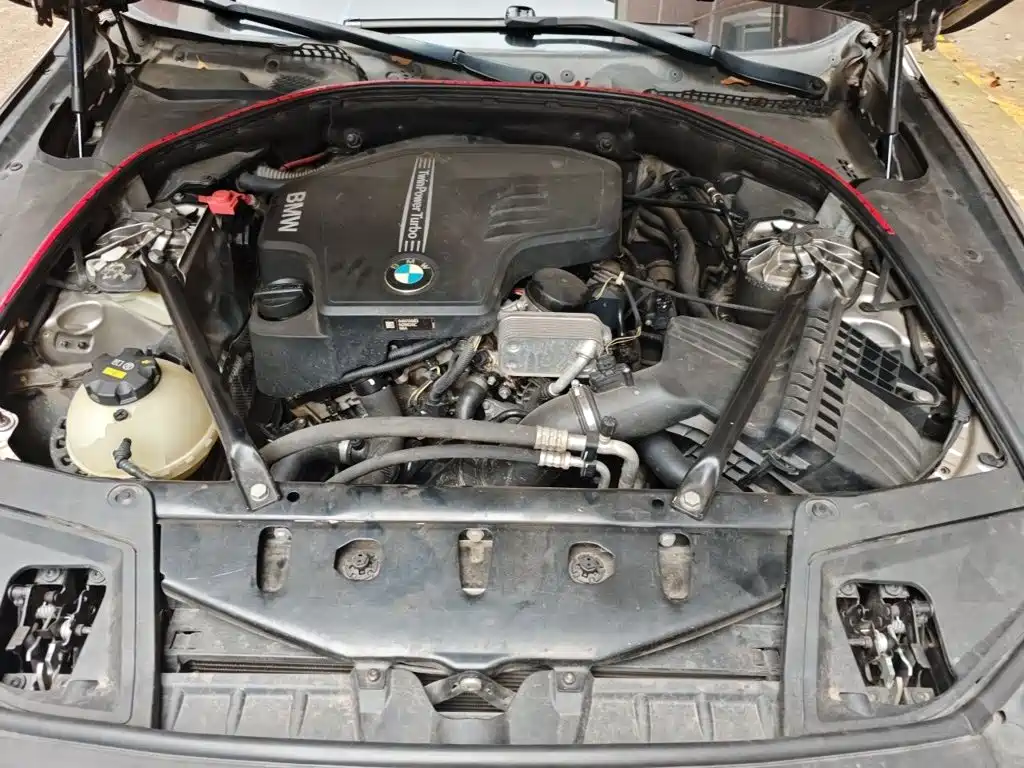 Фото 16 - BMW 5 Series