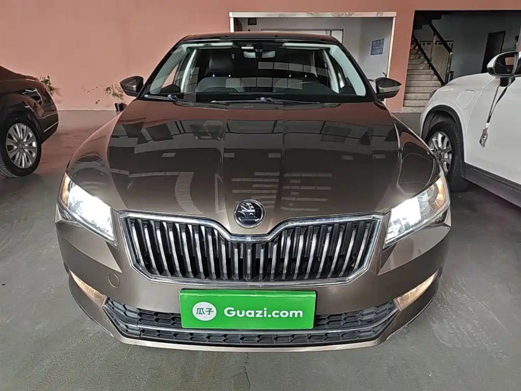 Škoda Superb 2019 TSI280 DSG Comfort Edition фото 3