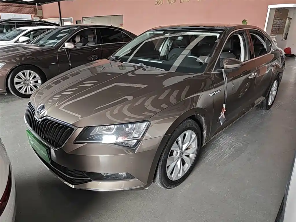 Škoda Superb 2019 TSI280 DSG Comfort Edition фото 2