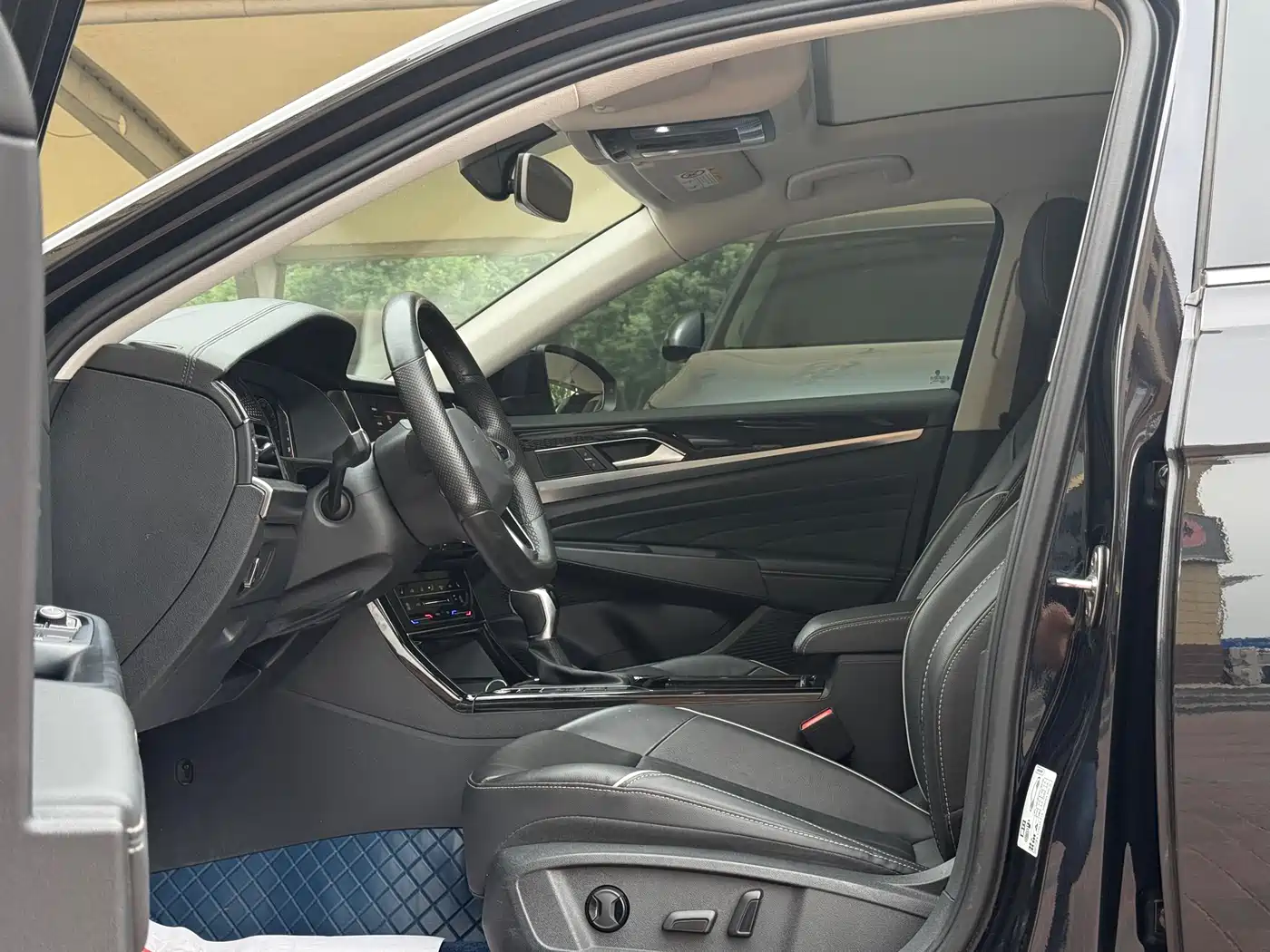 Volkswagen Passat 2022 330TSI Elite Edition фото 4