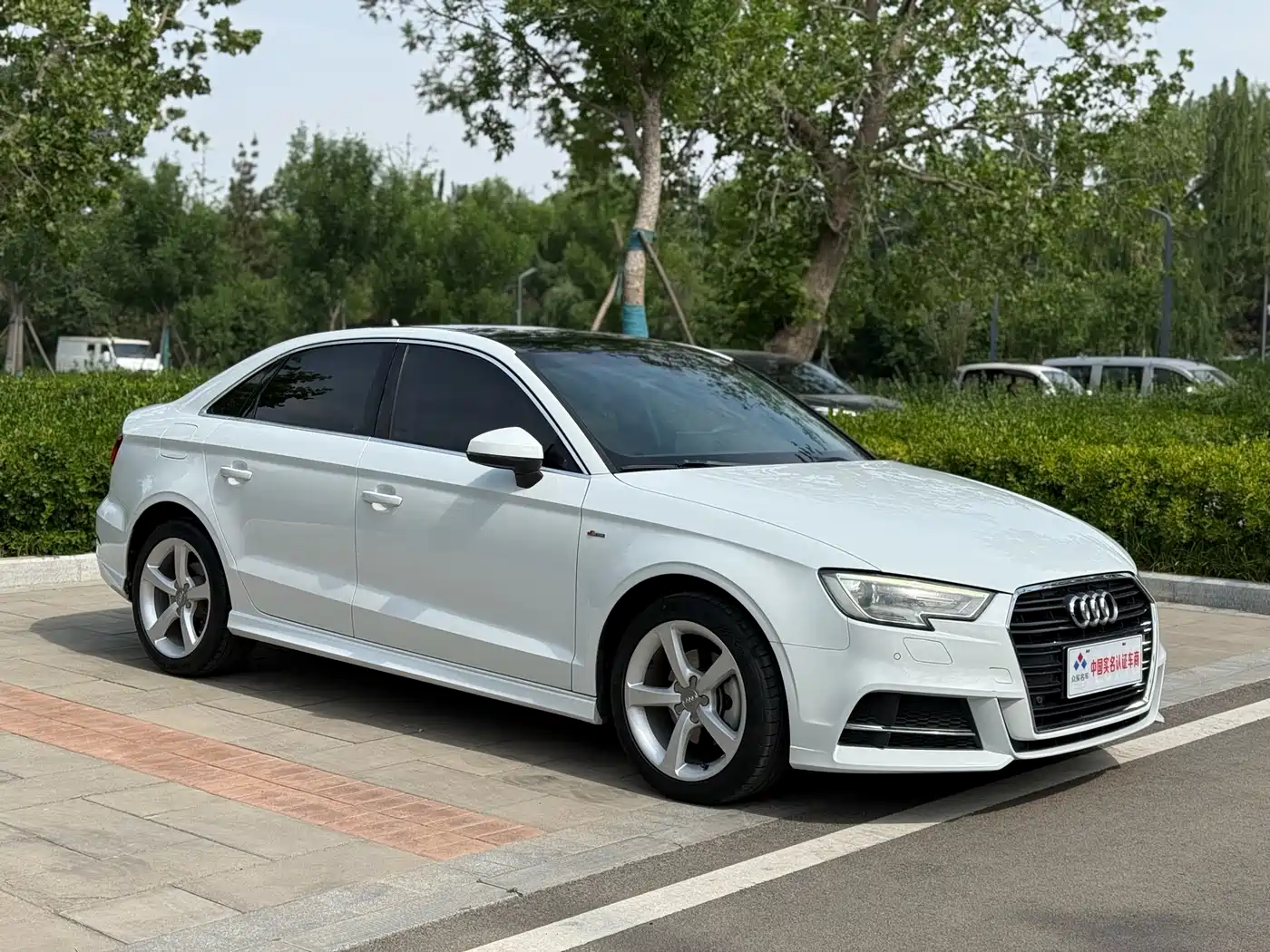 Audi A3 2017 Limousine 35 TFSI Fashion фото 3