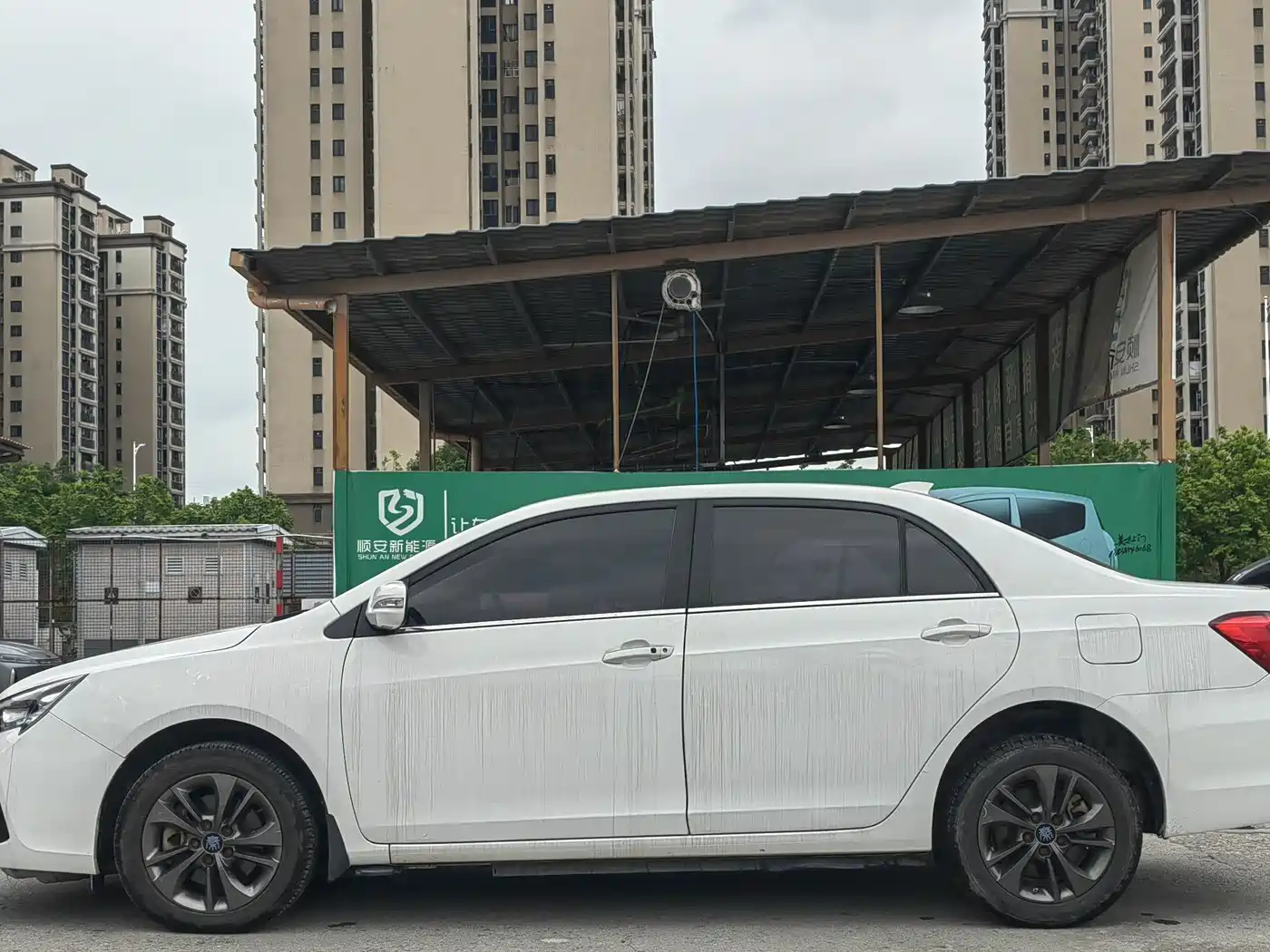 BYD Qin New Energy 2017 1.5T Premium Model фото 7