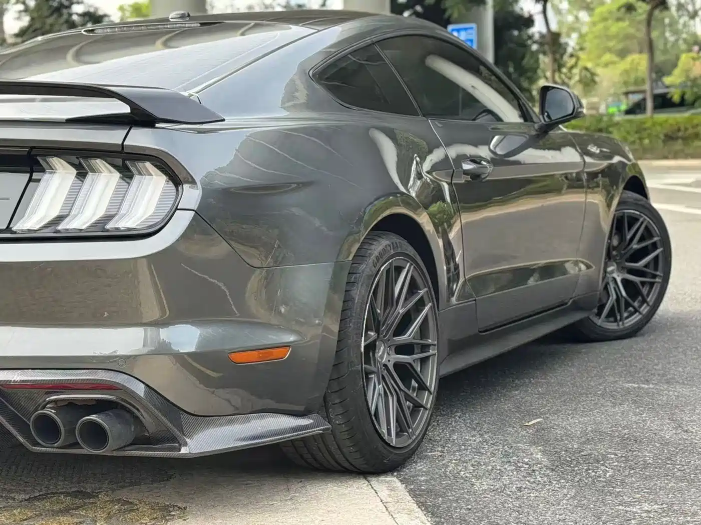 Ford Mustang 2020 2.3L EcoBoost Obsidian Phantom Special Edition фото 17