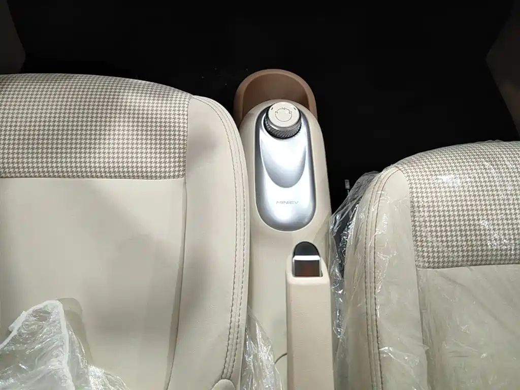 Wuling Motors Hongguang MINIEV 2026 2025 4-Door Advanced