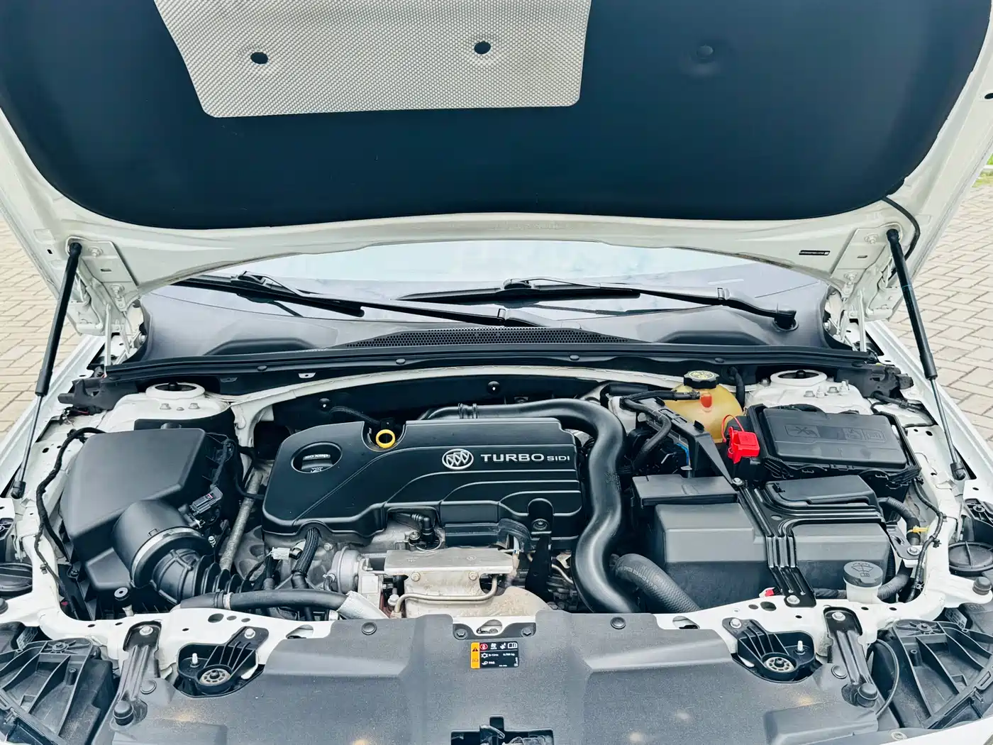 Buick Regal 2019 20T Elite China VI фото 21