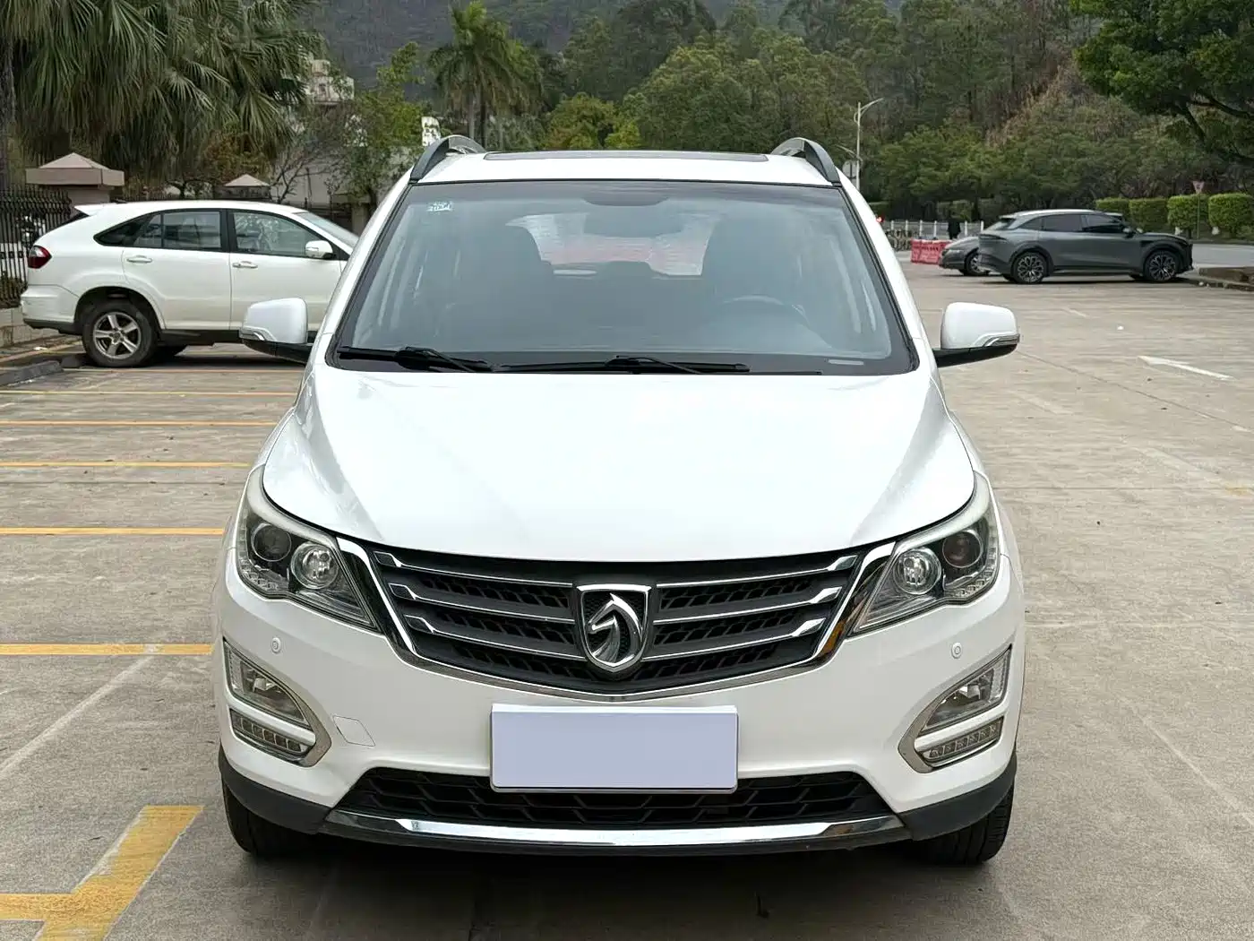 Baojun 560 2016 2015 1.8L Manual Luxury