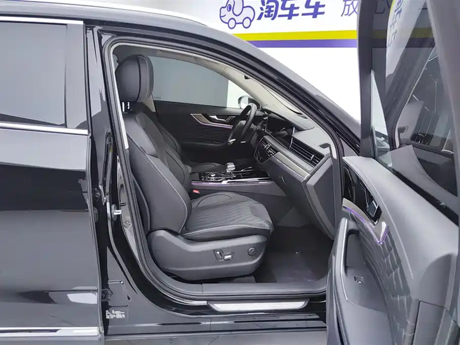 Hongqi HS5 2022 Facelift 2.0T Smart Flag Enjoyment Edition фото 8