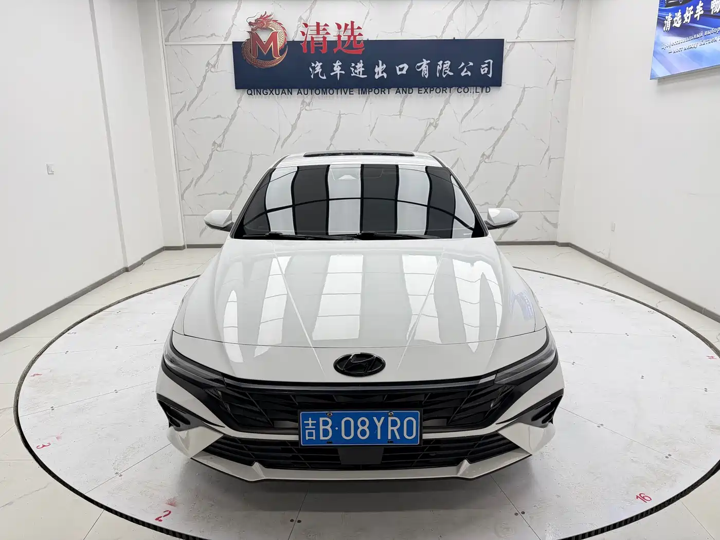 Hyundai Elantra 2023 Model 1.5L CVT LUX Premium Edition фото 2