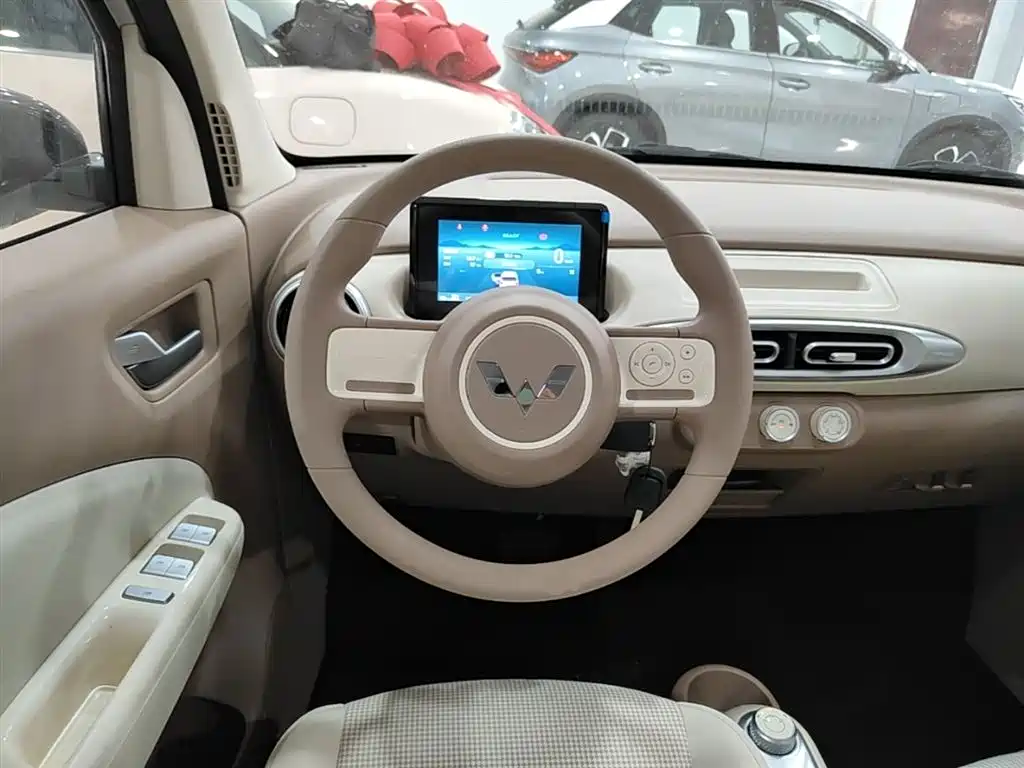 Wuling Motors Hongguang MINIEV 2026 2025 4-Door Advanced