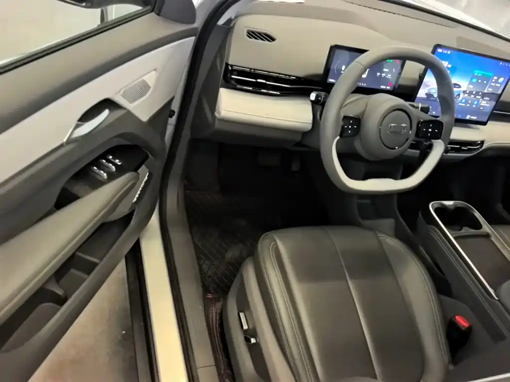 Besturn Yueyi 03 2025 2025 Model 565km Enjoy Edition