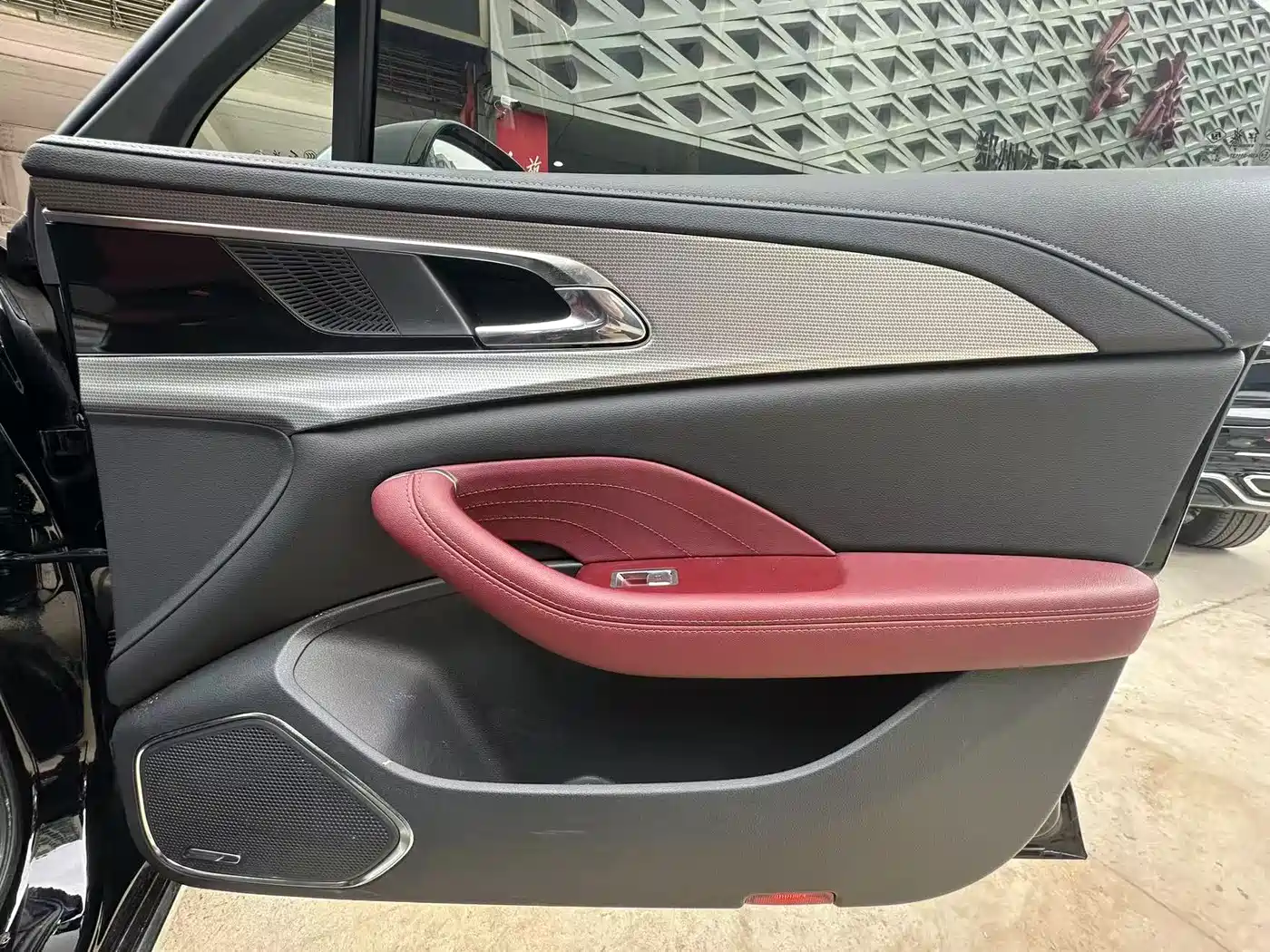 Hongqi H5 2024 1.5T DCT Smart Connect Flag Rhythm Edition фото 19