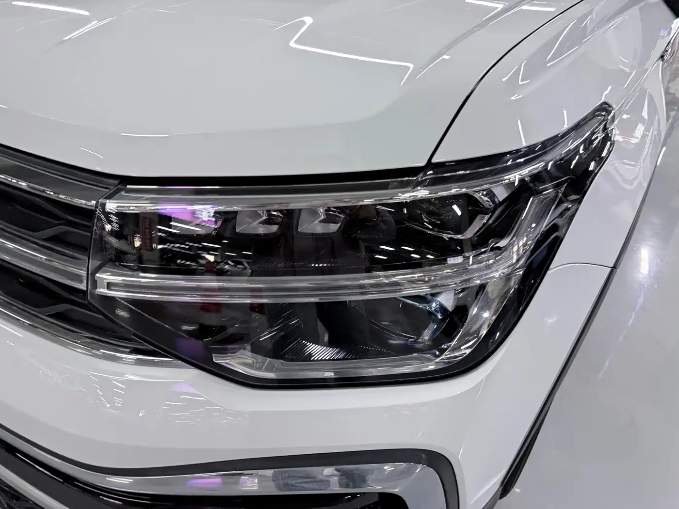 Volkswagen Tharu 2023 300TSI 2WD Moon Premium Edition фото 4
