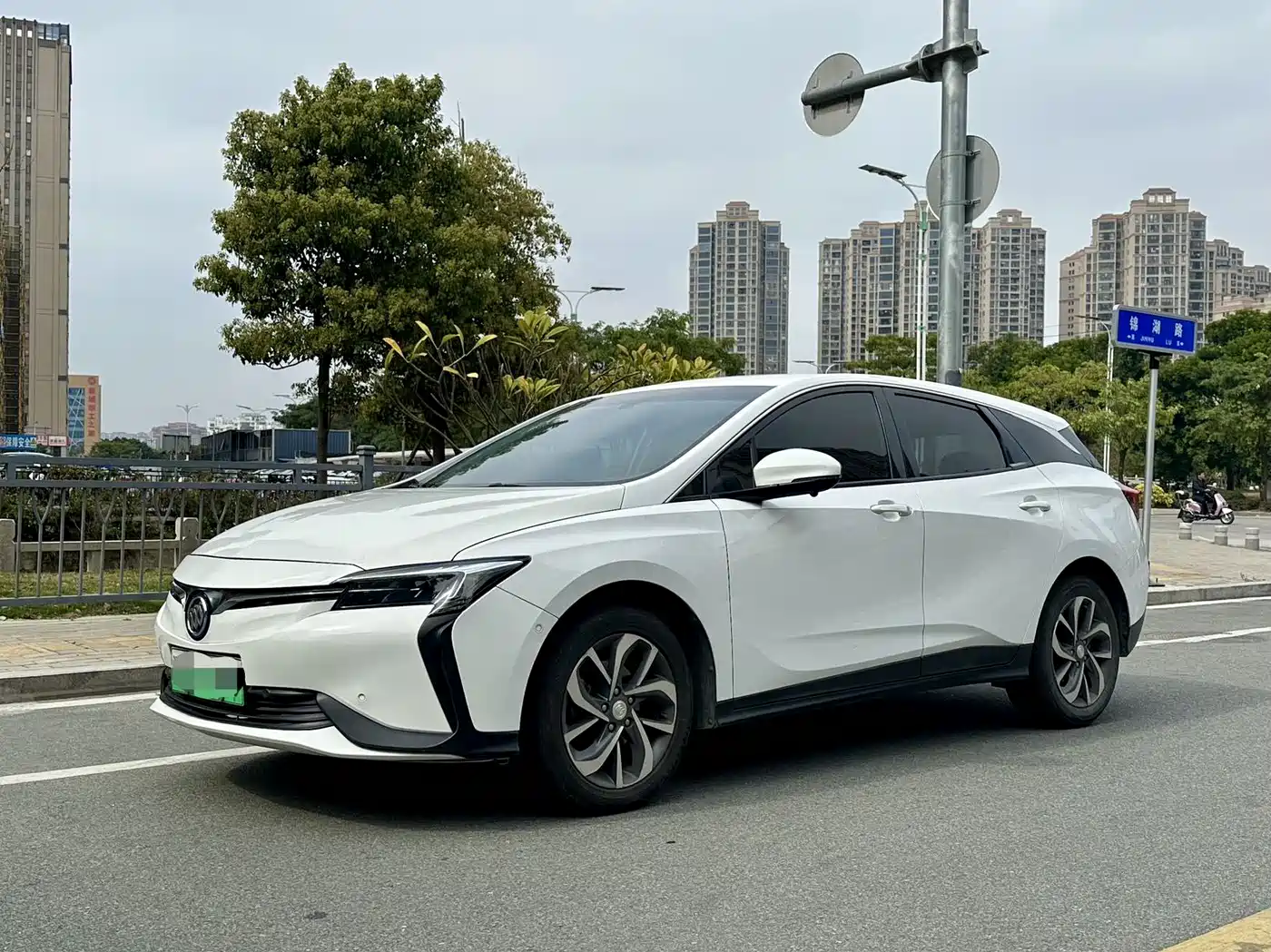 BUICK SLIGHTLY BLUE 6