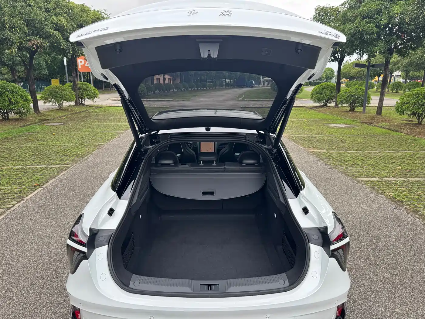 Hongqi H6 2023 2.0T Premium Edition фото 24