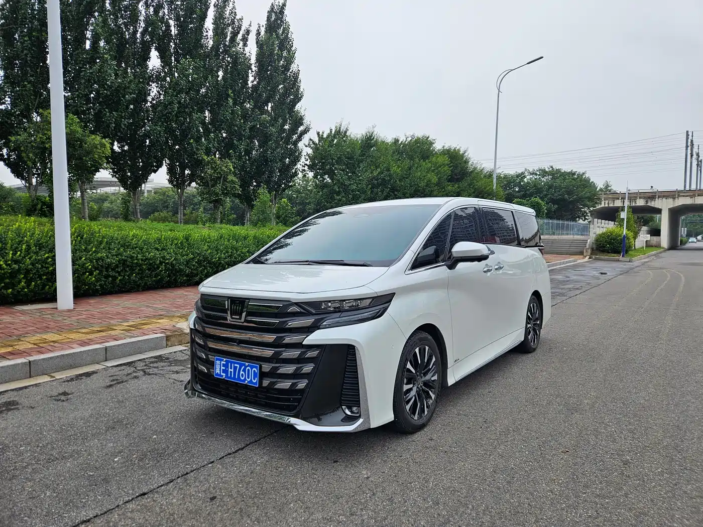 Toyota Vellfire 2025 2024 Crown Hybrid 2.5L Executive Premium Edition