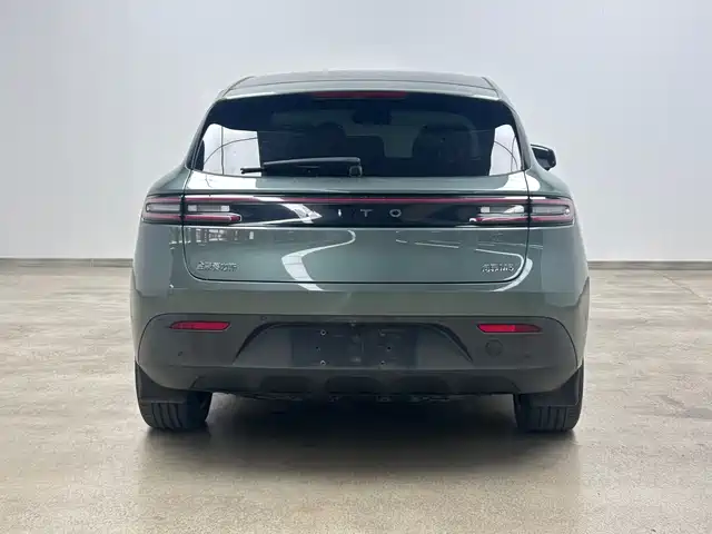 AITO Wenjie AITO M5 2022 Extended Range AWD Performance Edition — фото 5