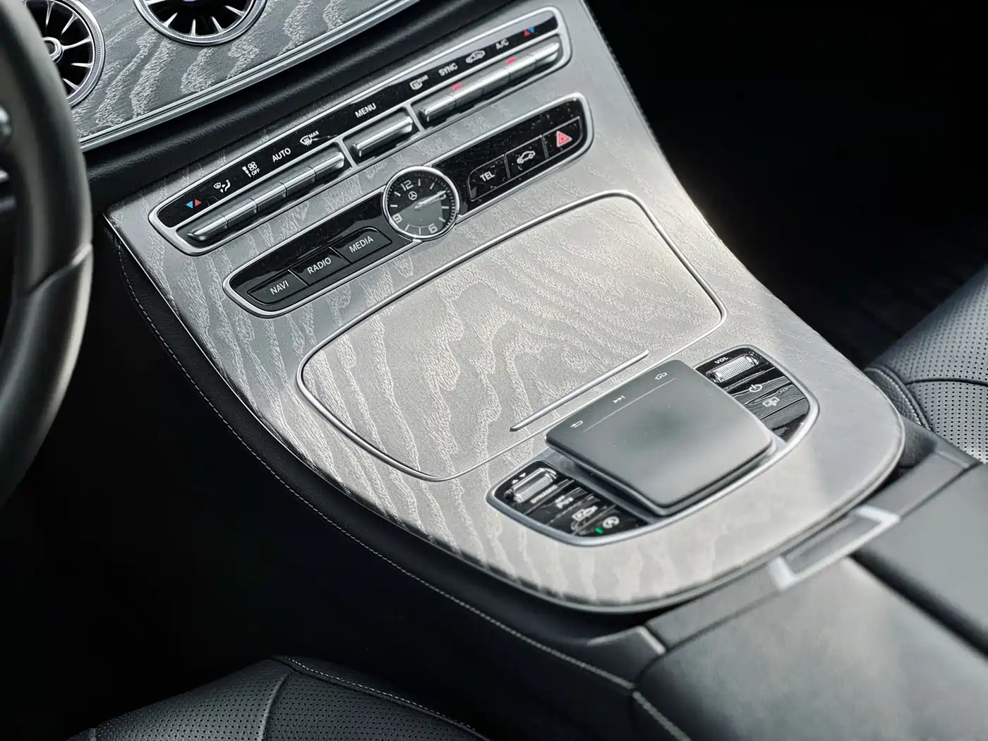 Mercedes-Benz CLS 2018 CLS 300 Luxury фото 13
