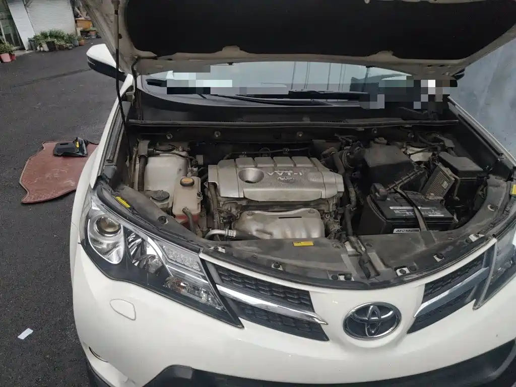 Photo 21 - Toyota RAV4