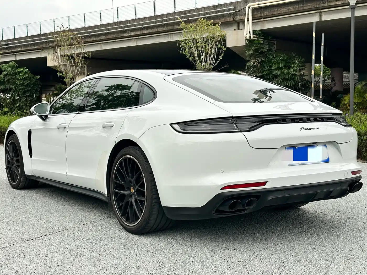 PORSCHE PANAMERA