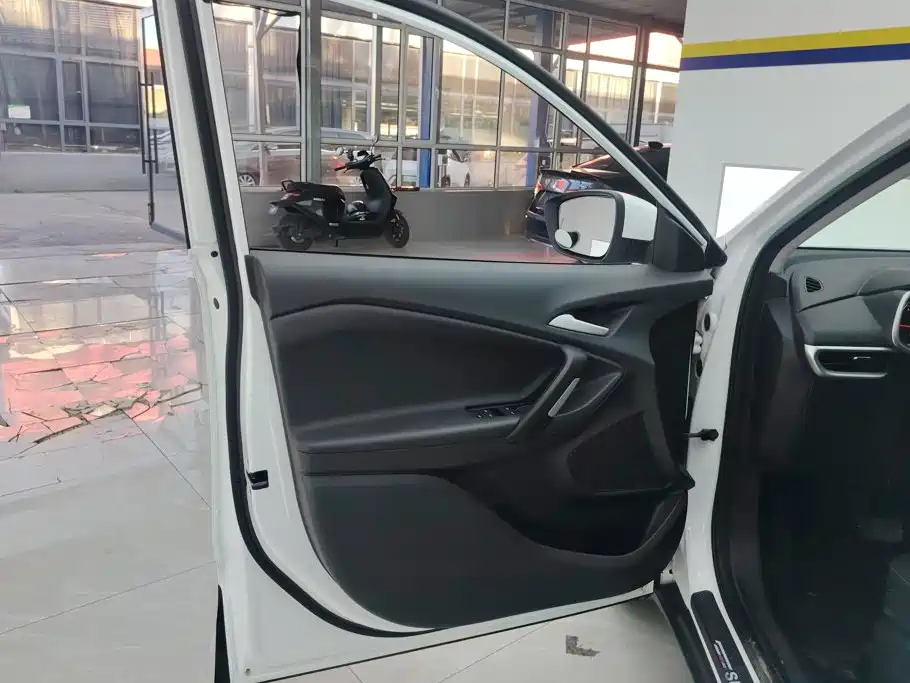 Chevrolet Trax 2020 2019 325T Auto Fun Edition China VI