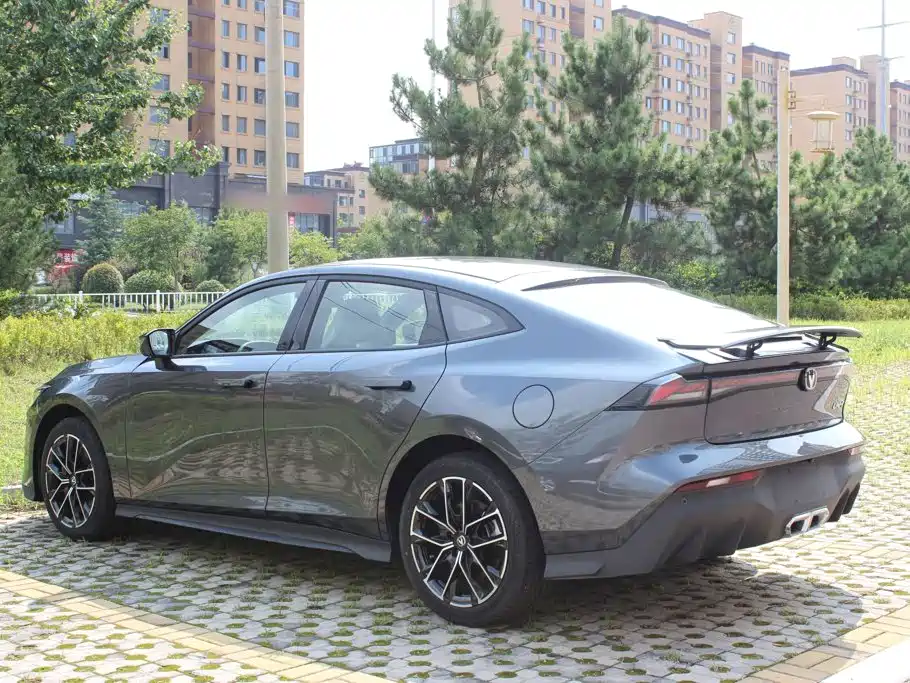 Changan UNI-V iDD 2025 2024 Blue Whale Smart iDD 136km Smart Cool