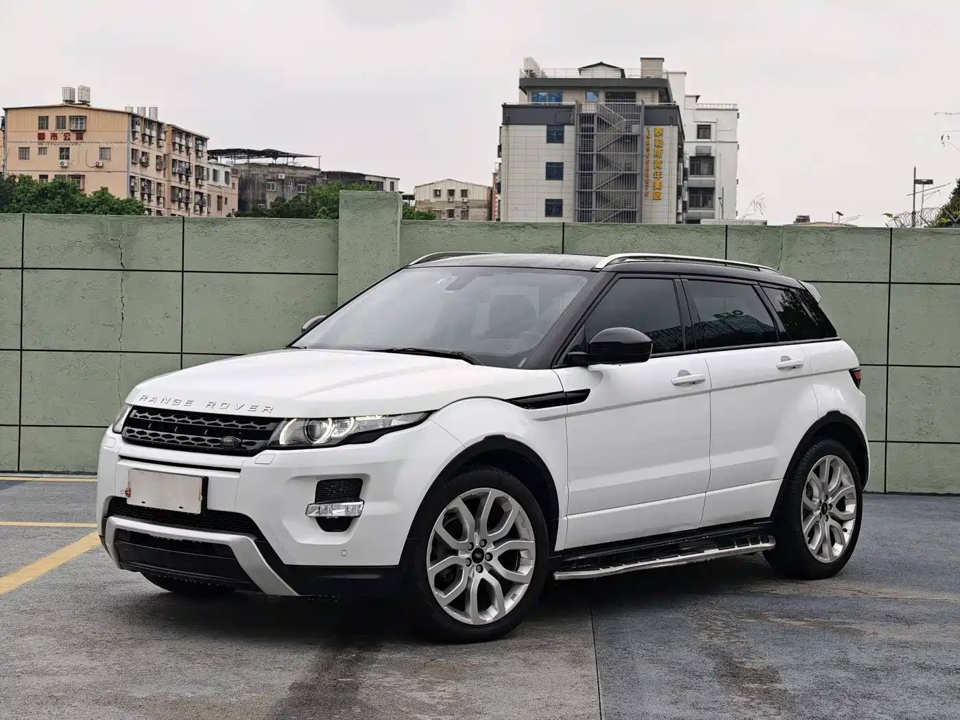 Land Rover Range Rover Evoque (Import) 2014 2.0T 5-door Brilliance Sport