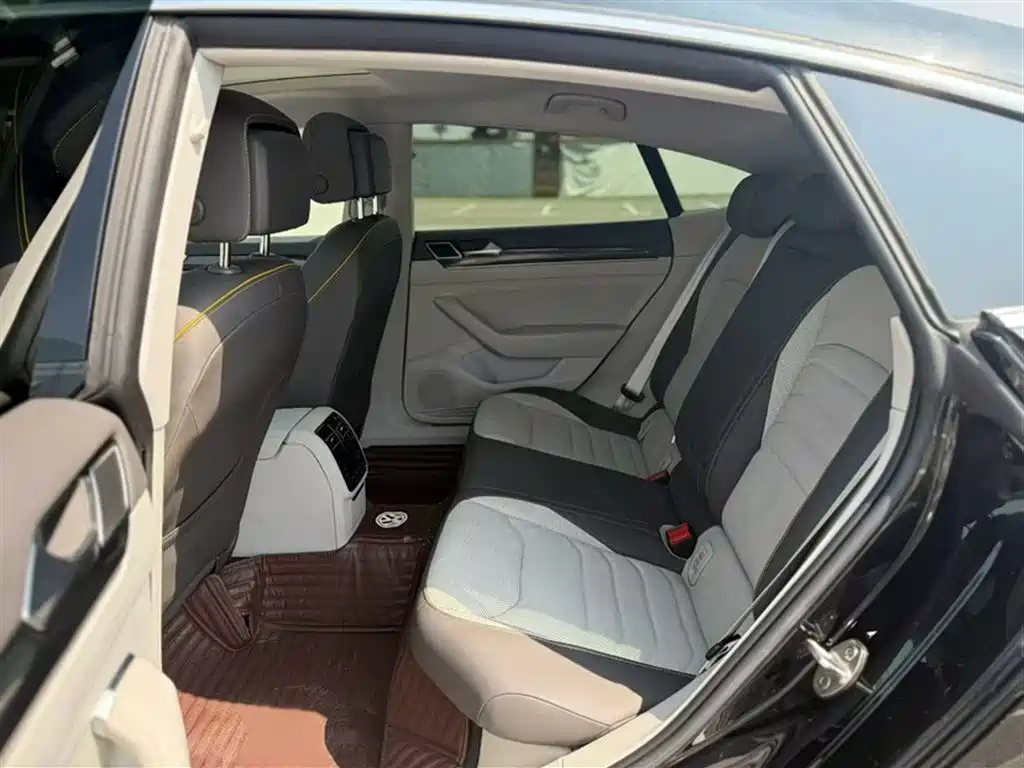 Volkswagen FAW-Volkswagen CC 2019 380TSI Radiance Edition China VI фото 24