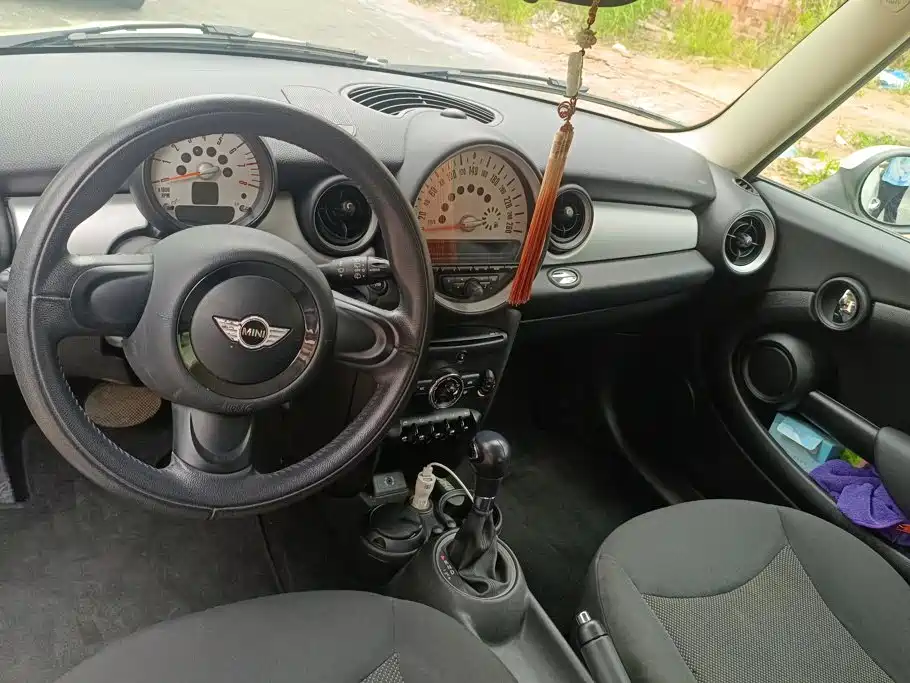 MINI MINI 2013 2013 1.6L ONE Limited Edition Second Version