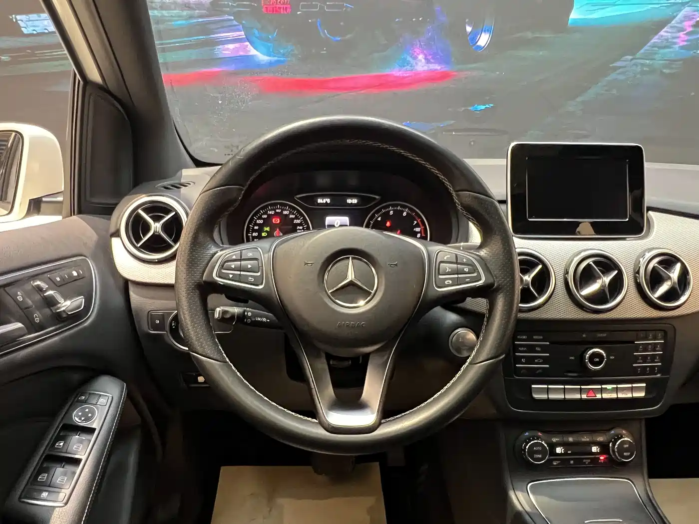 Mercedes-Benz B-Class 2015 B 200 Style фото 12