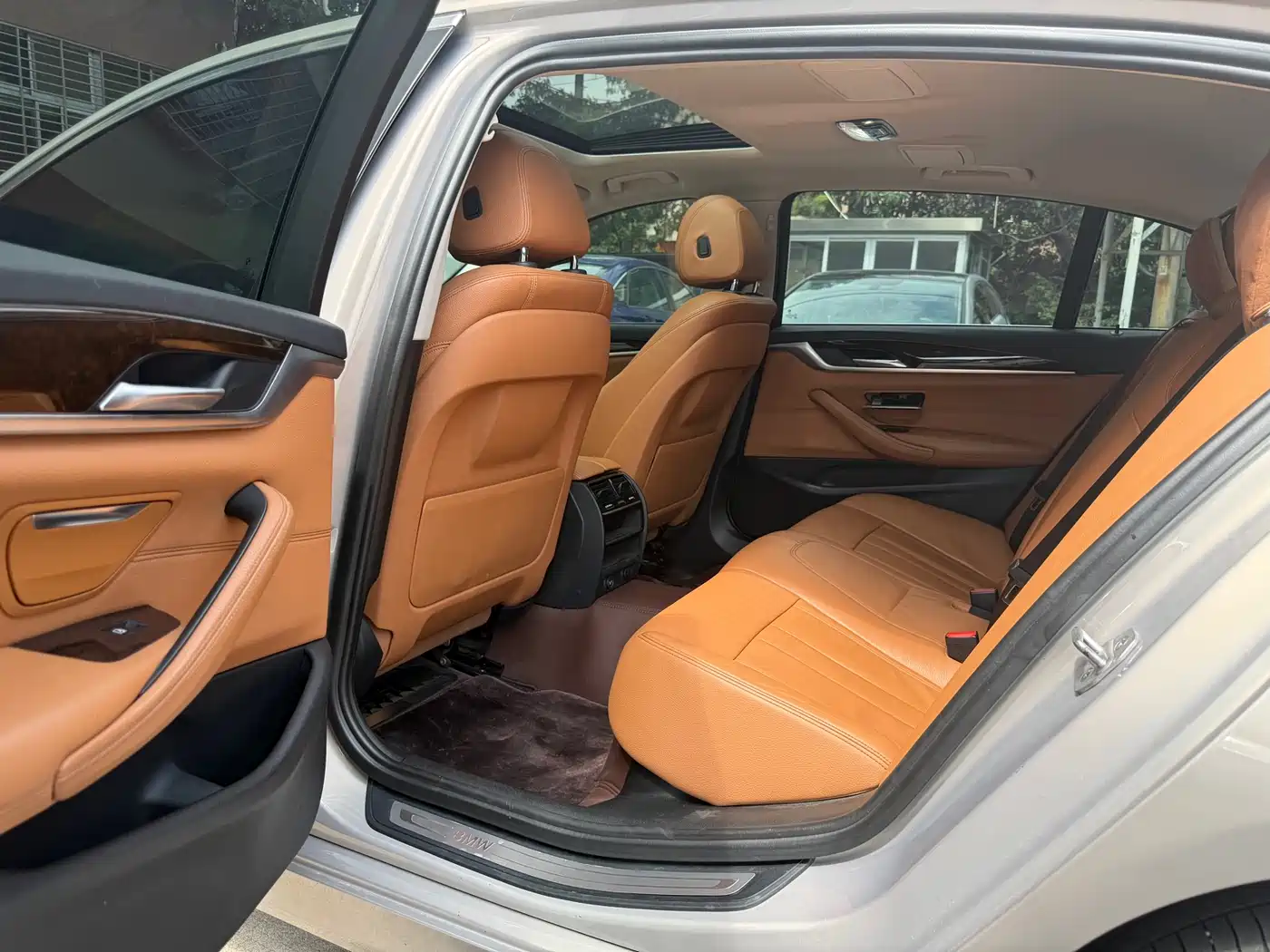 BMW 5 Series 2018 528Li Launch Special Edition фото 14