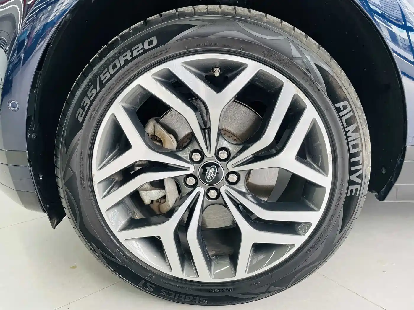 Land Rover Range Rover Evoque 2020 249PS R-DYNAMIC S Sport Edition фото 3