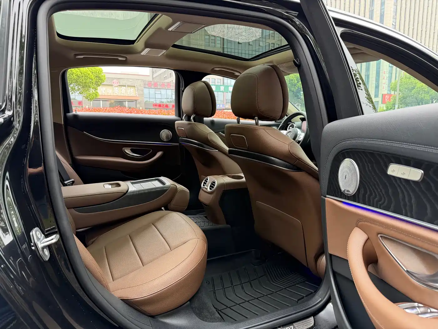 Mercedes-Benz E-Class 2019 E 200 L Sport фото 11