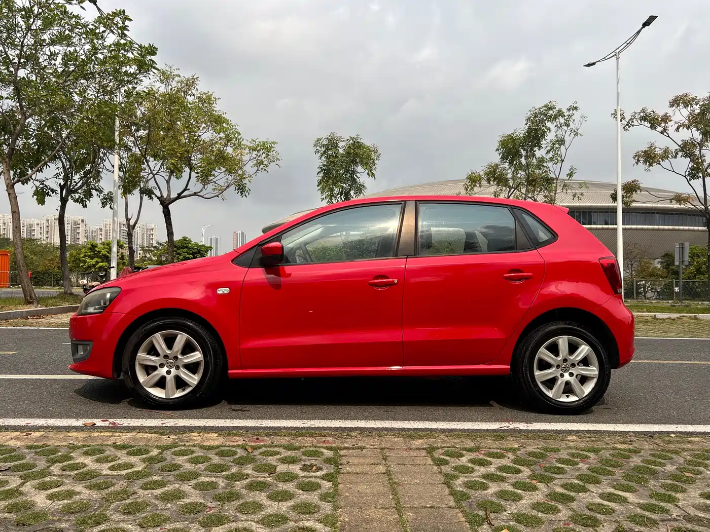 Volkswagen Polo 2013 1.6L Automatic Comfort Edition фото 9