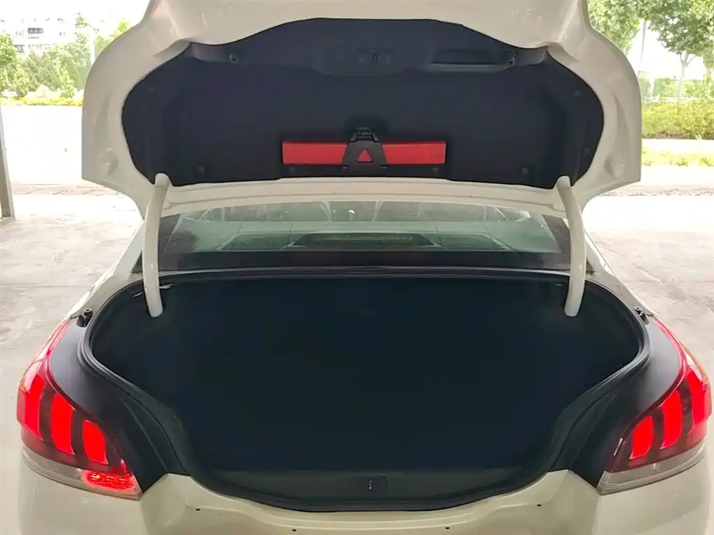 Peugeot 508 2015 1.6THP Auto Comfort Edition фото 19