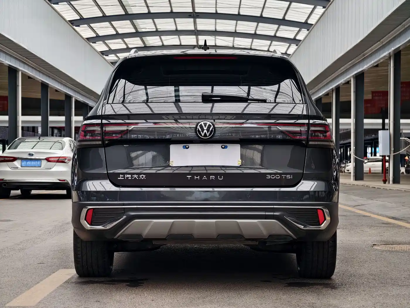 Volkswagen Tharu 2023 300TSI 2WD Full Moon Edition фото 18