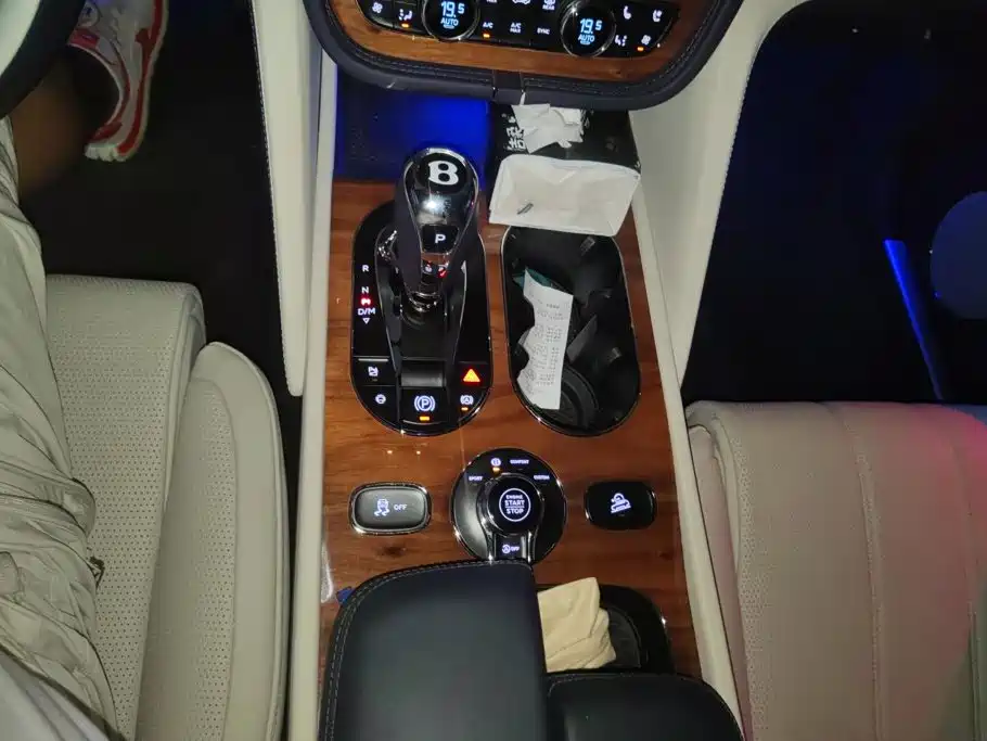 Bentley Bentayga 2024 2024 4.0T V8 Long Wheelbase