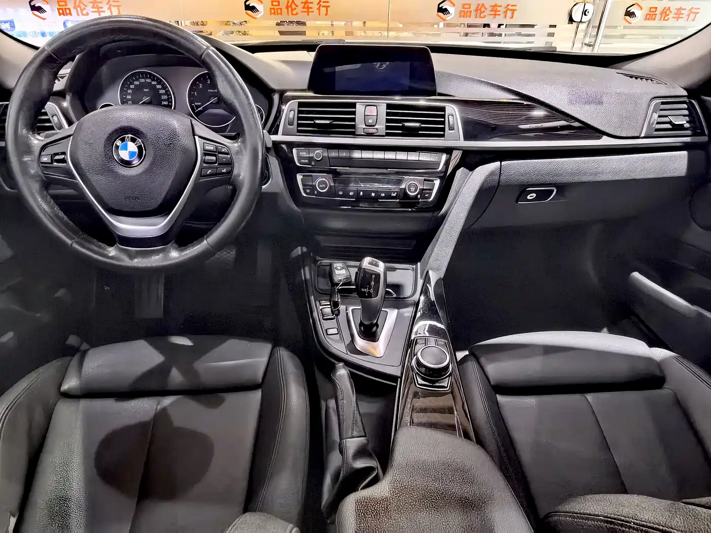 BMW 3 Series GT 2019 320i Fashion Model фото 14