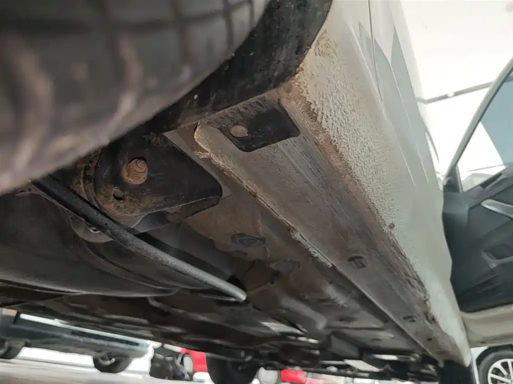 Volkswagen Santana 2015 1.6L Manual Trend Edition фото 21