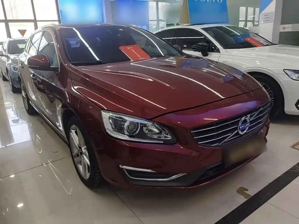 Фото 4 - Volvo V60