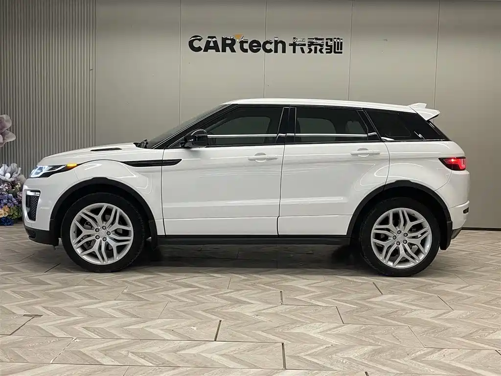 Land Rover Range Rover Evoque 2018 240PS HSE DYNAMIC Drive Edition фото 8