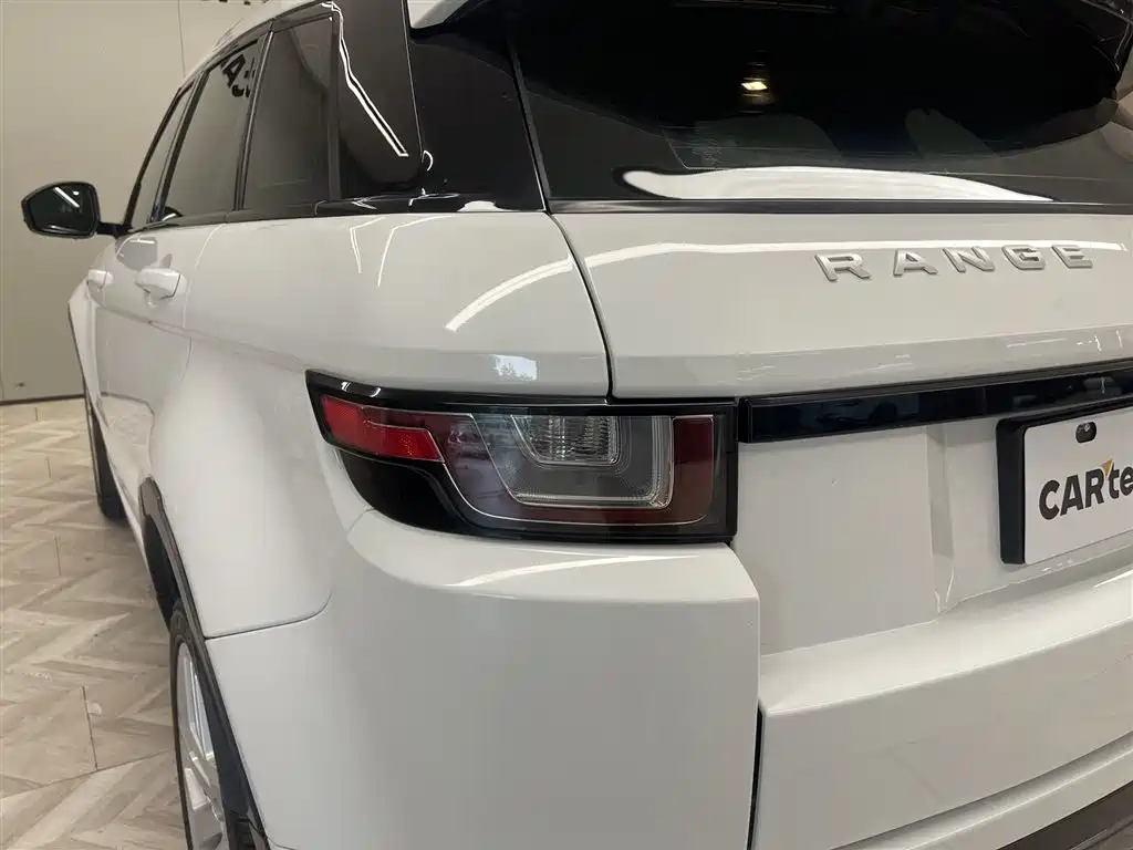Land Rover Range Rover Evoque 2018 240PS HSE DYNAMIC Drive Edition фото 10