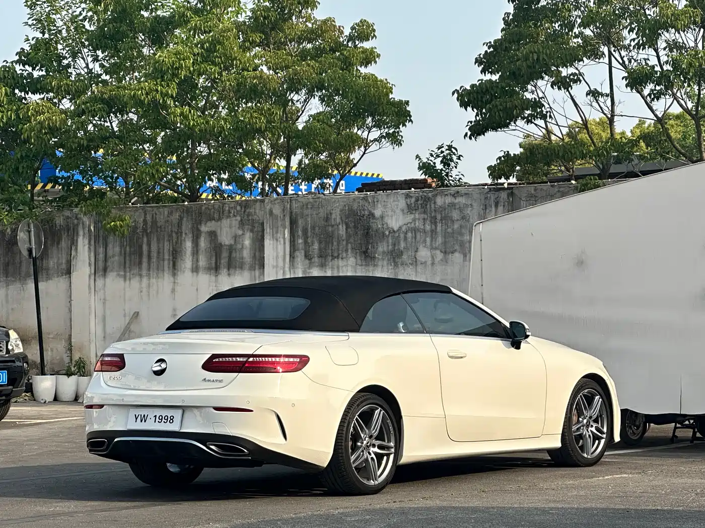 Mercedes-Benz E-Class (Import) 2018 E 200 4MATIC Convertible Coupe фото 8