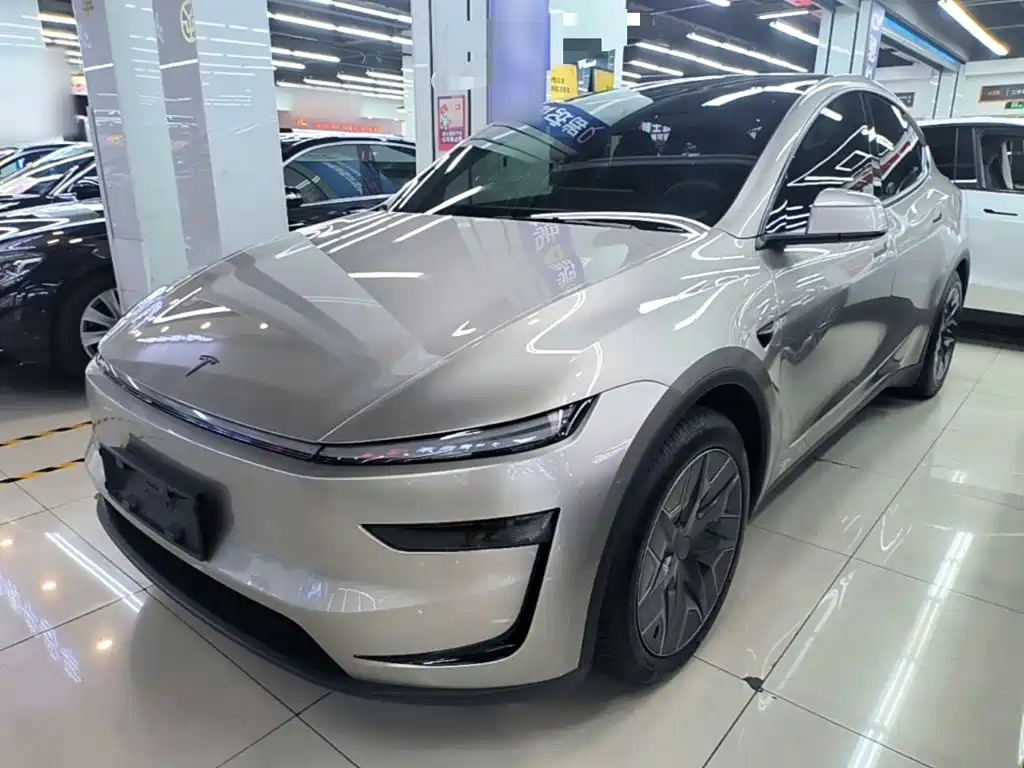 Tesla Model Y L 2026 2025 Facelift Long Range AWD