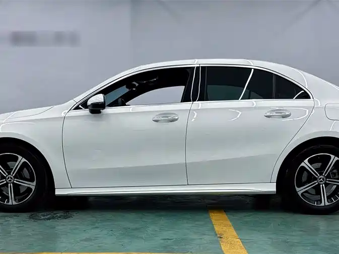 Mercedes-Benz A-Class 2022 Facelift III A 200 L Sport Sedan Fashion фото 9